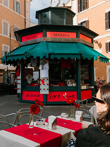 Roma Opening Maxandco Carousel Desktop(3) MAX&Co.